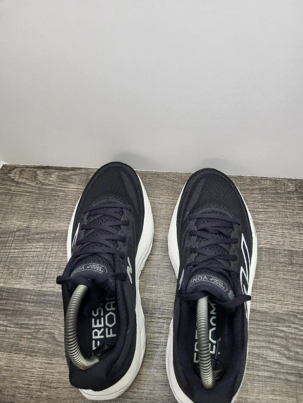 New Balance Vongo V6 Running Walking Shoes Sneakers Women's Size 7.5 Black
